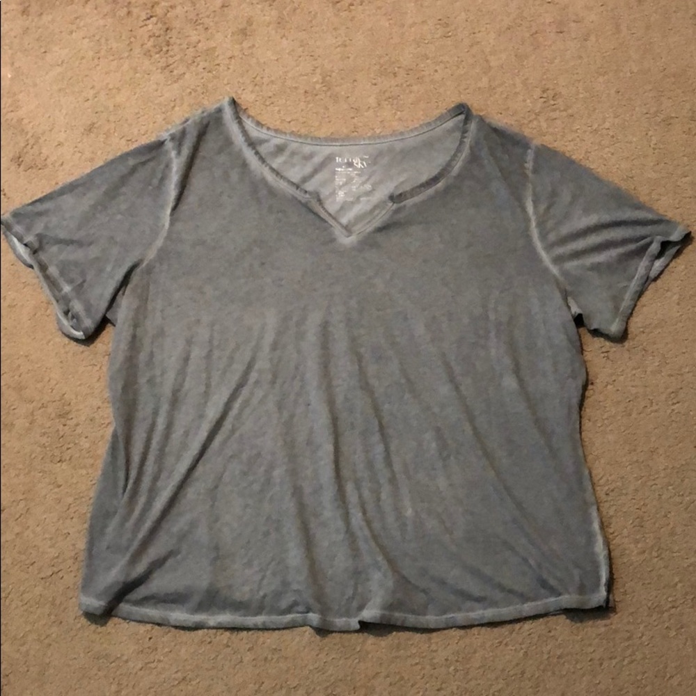 Grey t-shirt